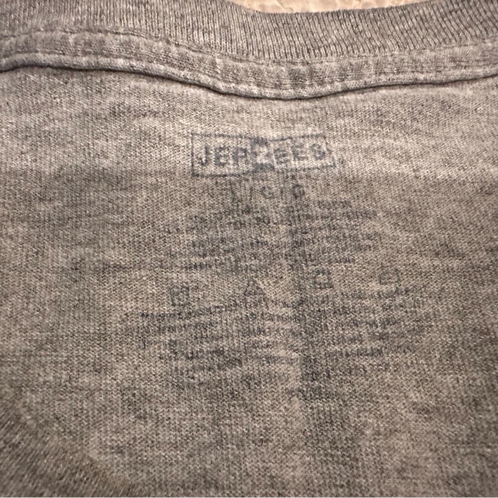 Gray Jerzee’s Men Sleeveless Top-Size- Large - Picture 5 of 8